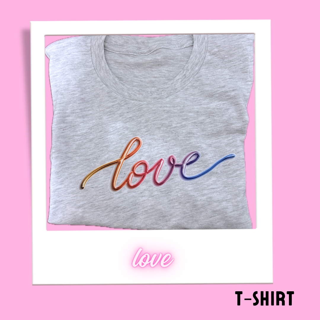 Short sleeve T-shirt - love